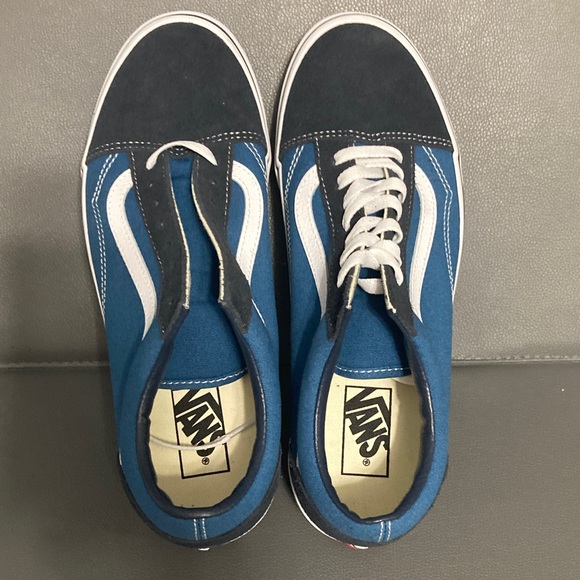 Vans Old Skool Blue and White Sneakers with gum bottom! - Picture 5 of 7